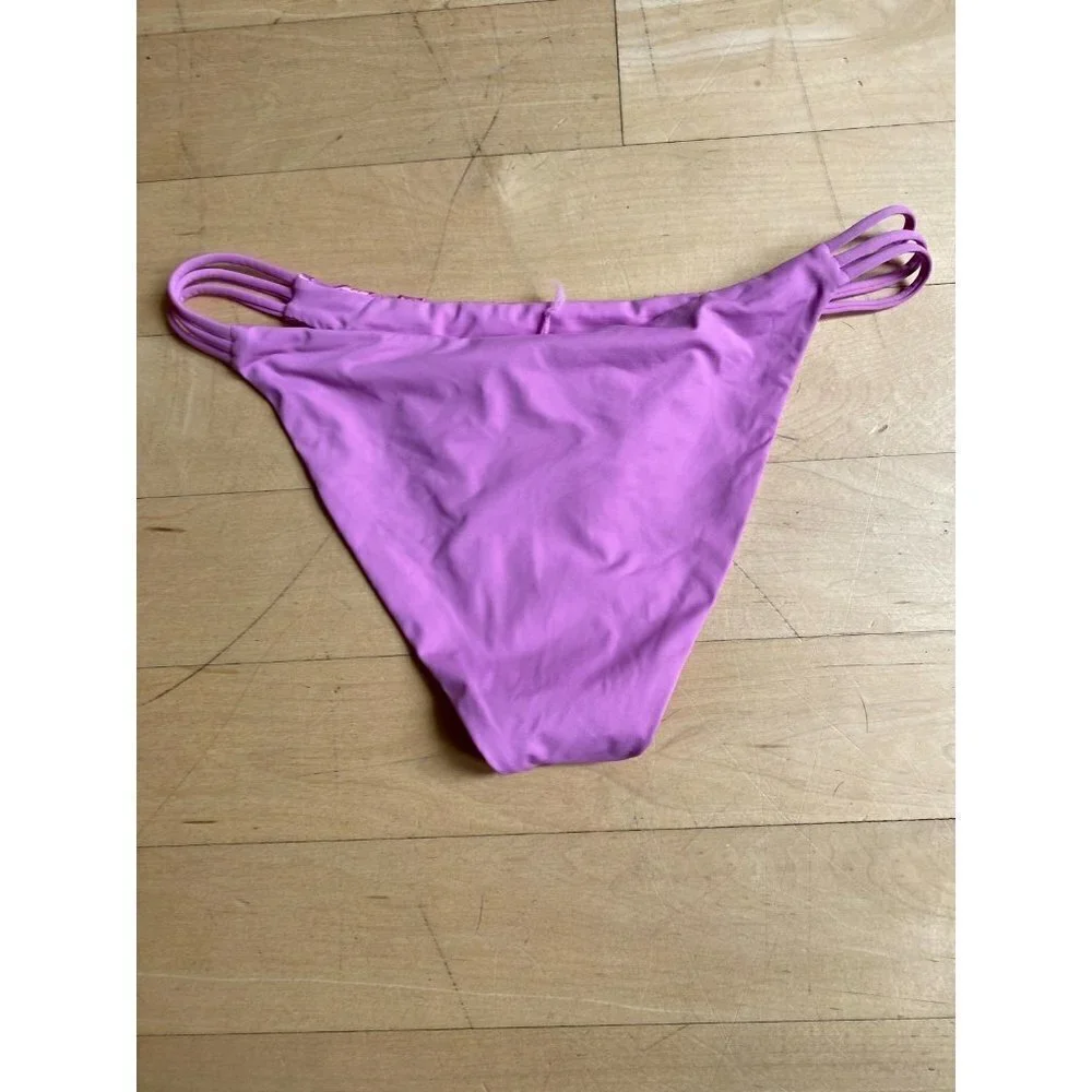L*SPACE "Claude" bikini classic bottom womens sz Medium BNWOT rosebud - Picture 4 of 6